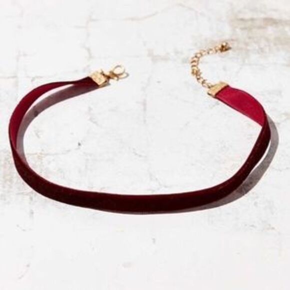 NWT Maroon Burgundy Bordeaux Red Sexy Velvet Gold Choker Necklace - Picture 2 of 4